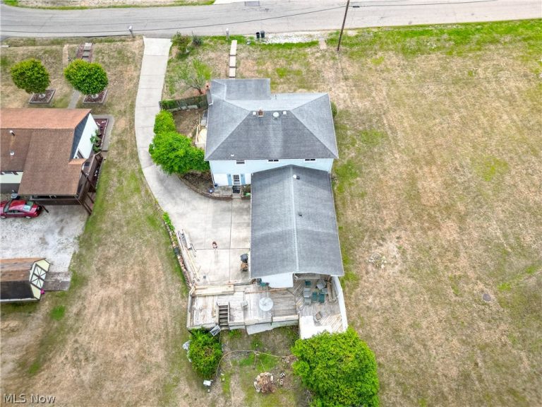 154 Locust Boulevard, Steubenville, OH - Photo 6