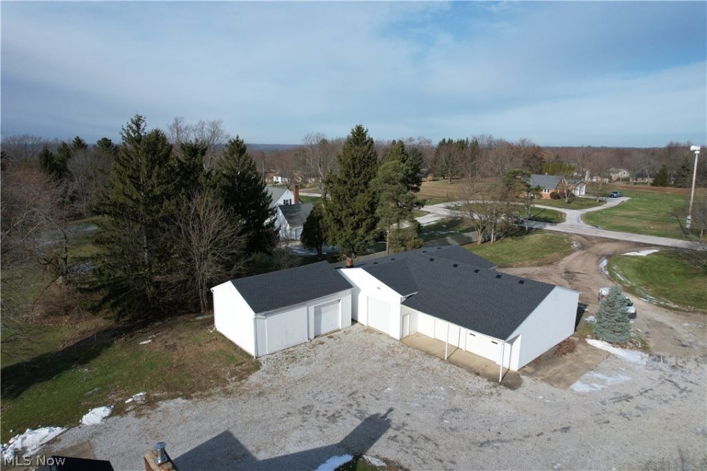 000 Mennonite, Aurora, OH