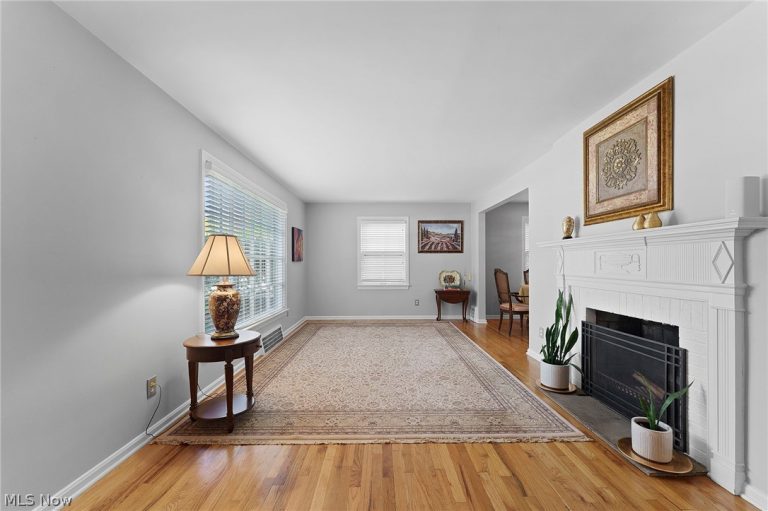 5268 Edenhurst Road, Lyndhurst, OH - Photo 3