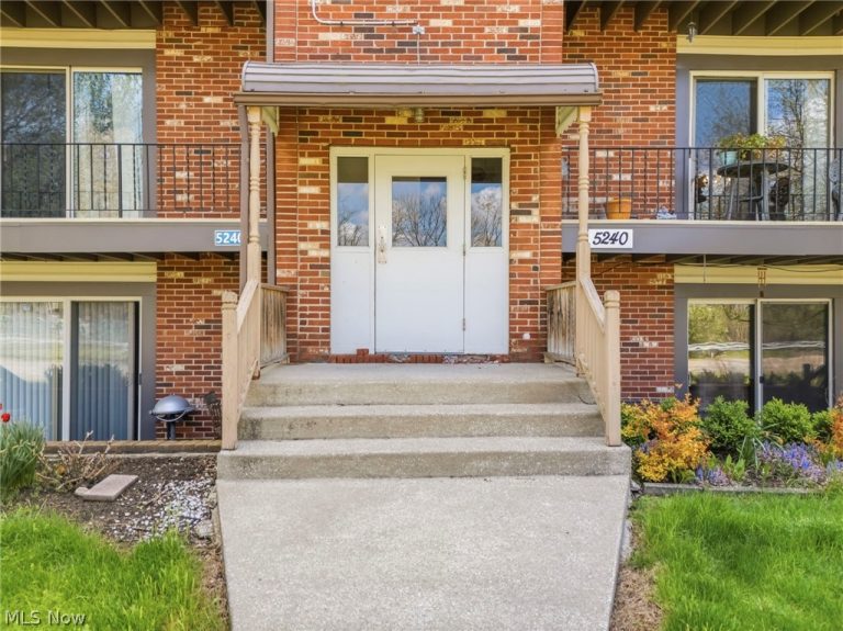 5240 Emil Avenue #102, Navarre, OH - Photo 6