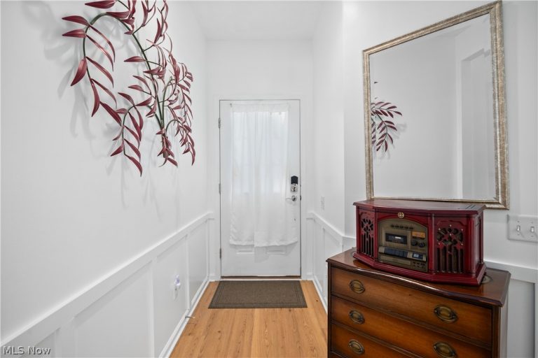 37984 Ashfield Way, North Ridgeville, OH - Photo 3