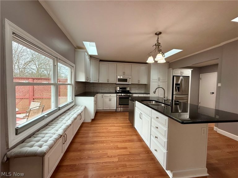 2006 Bridger Road, Akron, OH - Photo 6