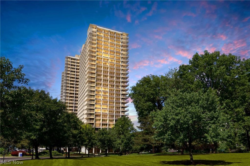 12700 Lake Avenue #2602, Lakewood, OH