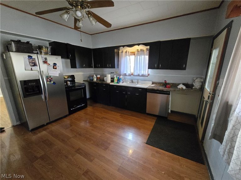 71421 Center Street, St Clairsville, OH - Photo 4