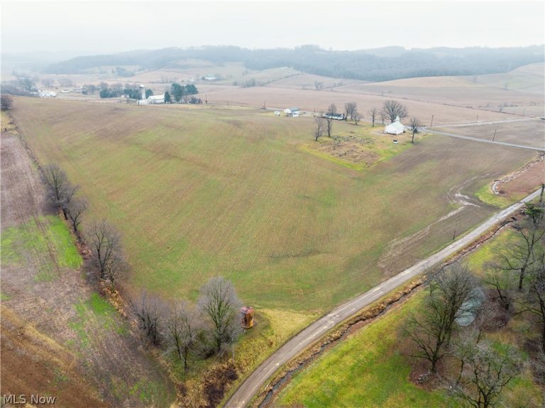 3967 Crooked Run Road, New Philadelphia, OH - Photo 4