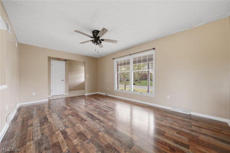 125 Springbrook Drive, New Philadelphia, OH - Photo 2