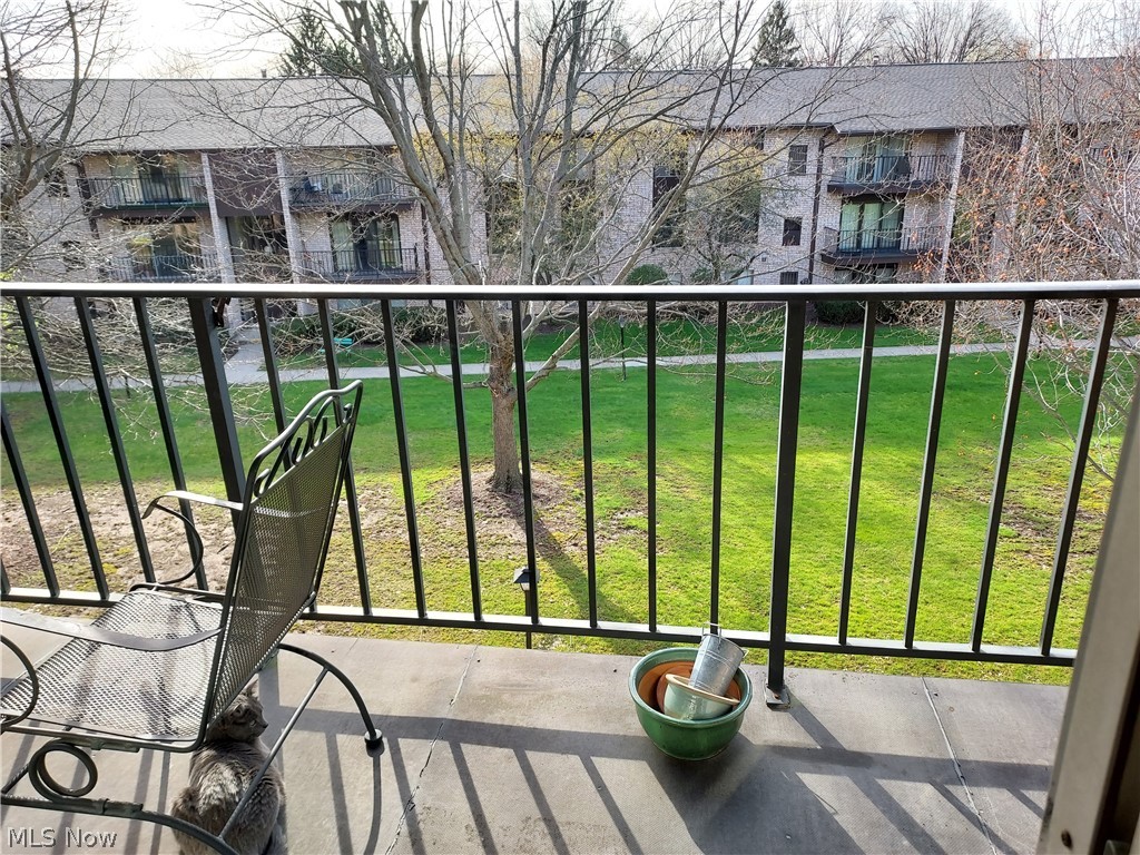 16395 Heather Lane #303, Middleburg Heights, OH