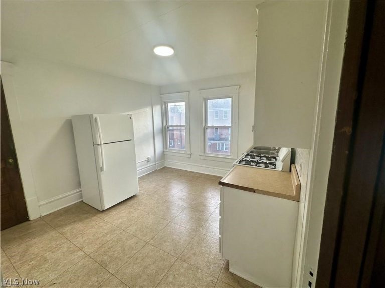 53 Balch Street #55 Up, Akron, OH - Photo 6