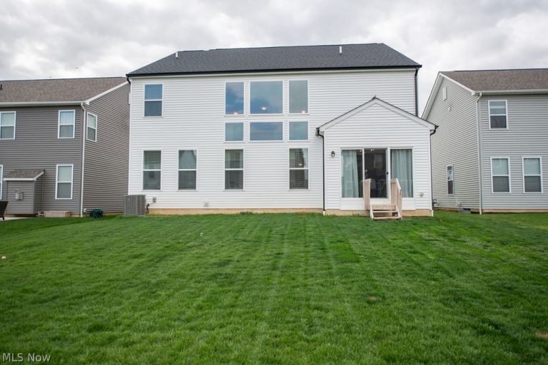 428 Oakland Hills Loop, Commercial Point, OH - Photo 4