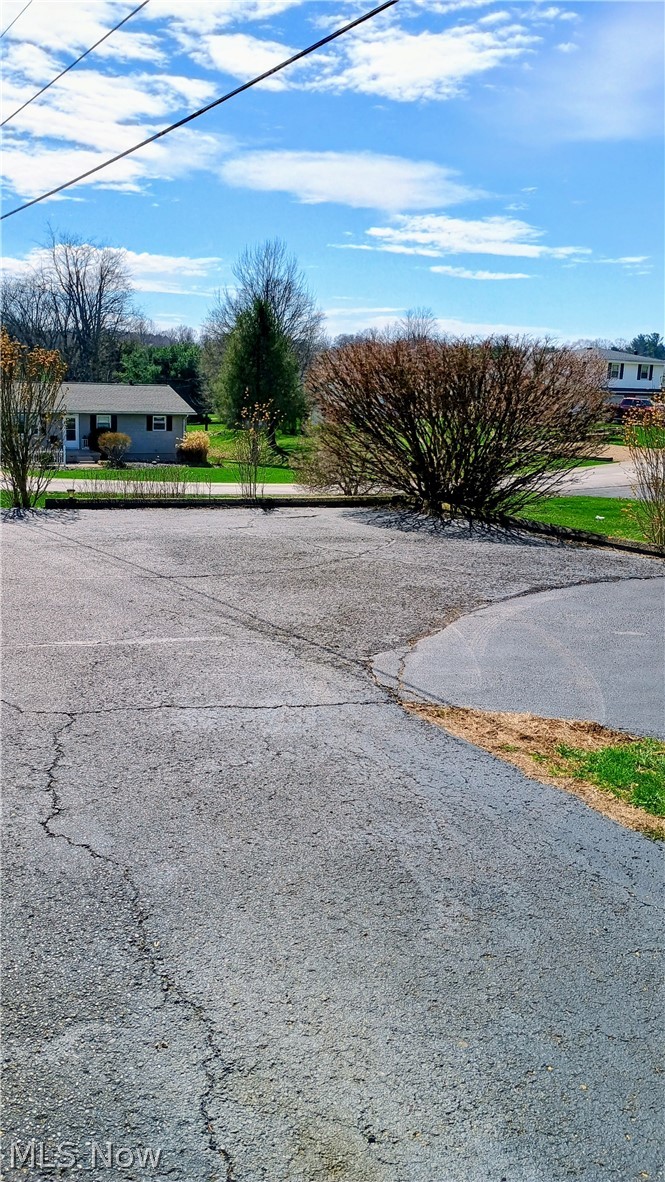 335 Walker Drive, Zanesville, OH - Photo 8
