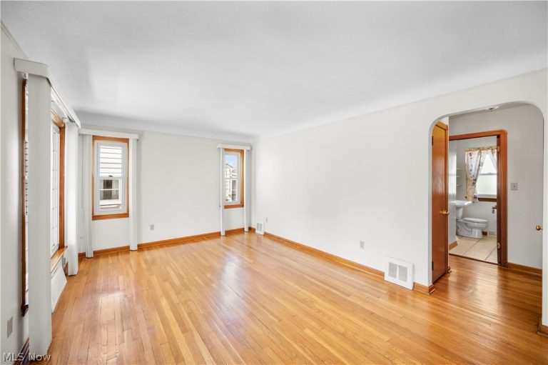 4912 Behrwald Avenue, Cleveland, OH - Photo 6