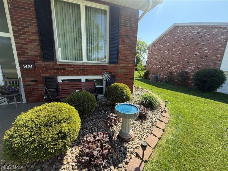 1451 Poplar Avenue, Belpre, OH - Photo 5