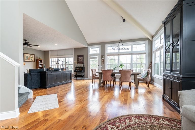 310 Blossom Lane, Orange, OH - Photo 6