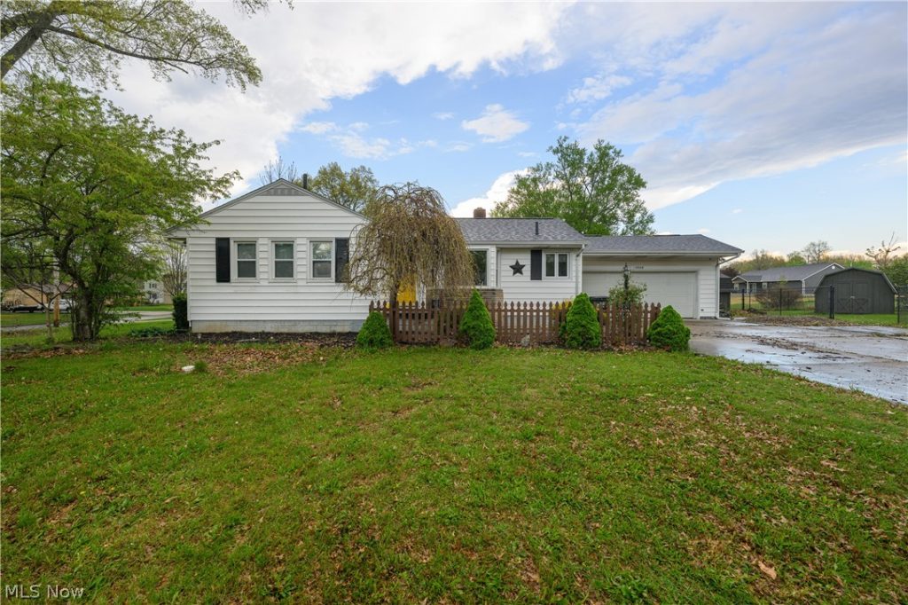 2950 Stanton Avenue, Massillon, OH