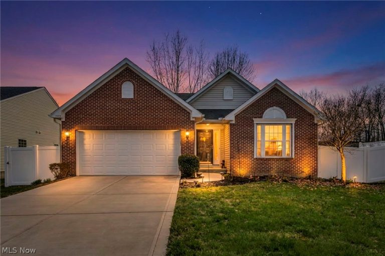 1920 Parkgate Avenue, Akron, OH - Photo 2