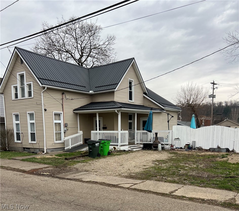 430 4th Street, Uhrichsville, OH