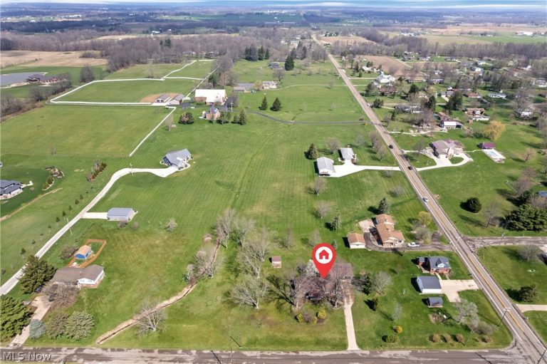 7451 Hahn Street, Louisville, OH - Photo 4