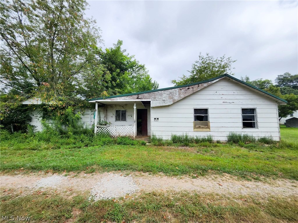 209 2nd St., Spencer, WV