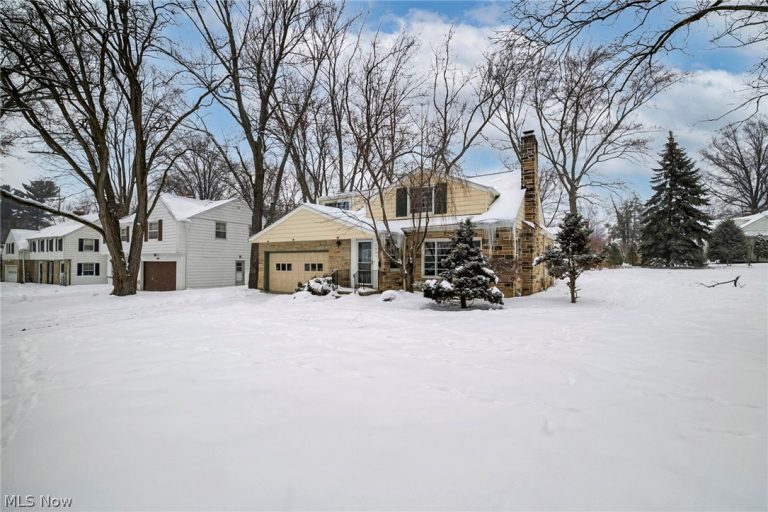 1531 Burlington Road, Cleveland Heights, OH - Photo 3