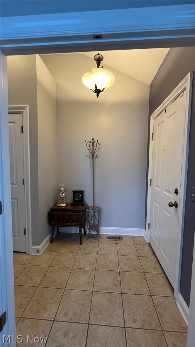 26727 Rue Saint Anne Court, Warrensville Heights, OH - Photo 6