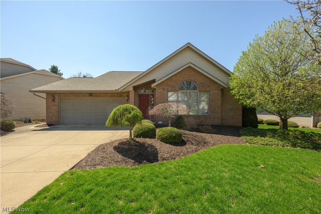 900 Cordova Drive, Barberton, OH