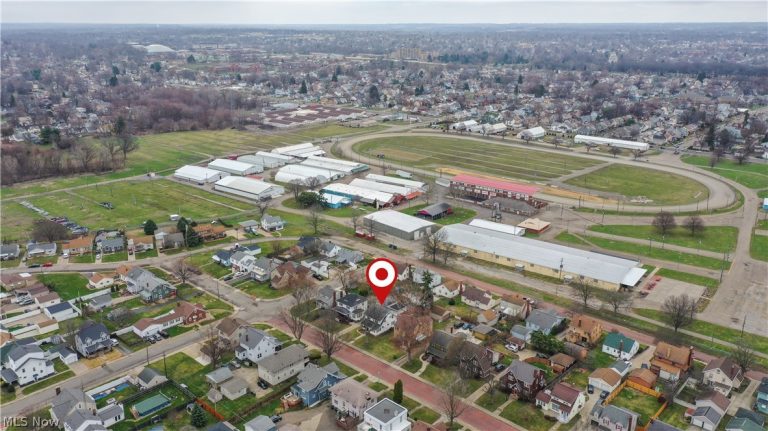 352 Bellflower Avenue, Canton, OH - Photo 8