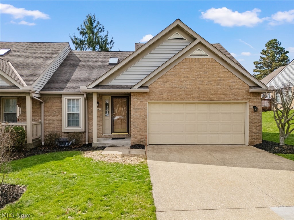 114 Ledbury Circle, Canton, OH