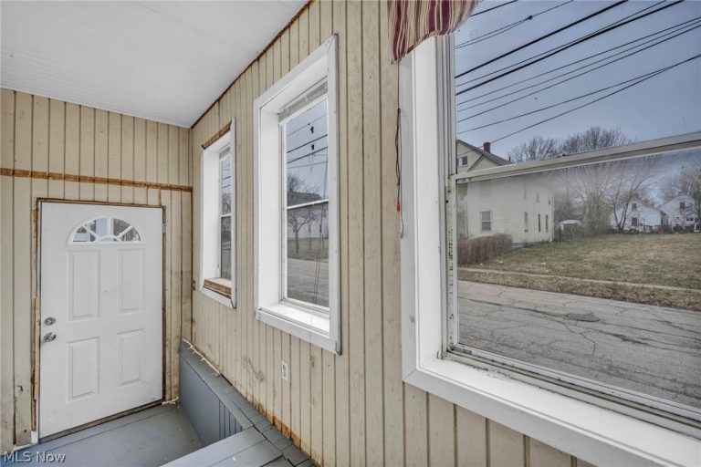 3667 61st Street, Cleveland, OH - Photo 4