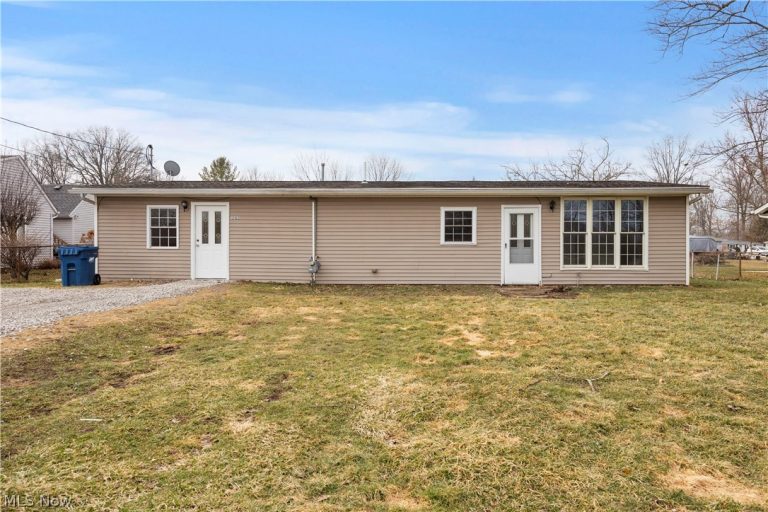 12452 Island Road, Grafton, OH, 44044