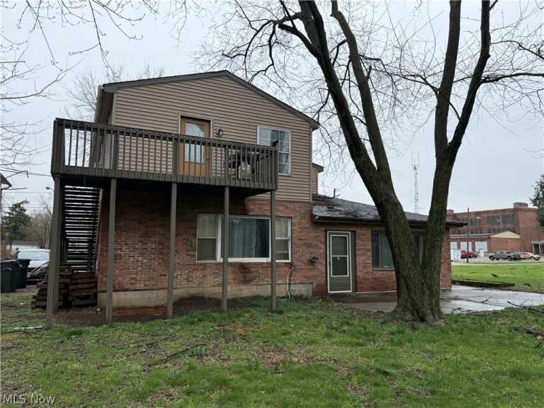 140 School Street, Elyria, OH - Photo 2