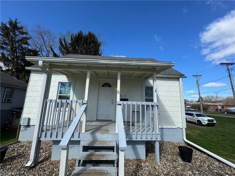 617 Florence Street, Belpre, OH - Photo 8