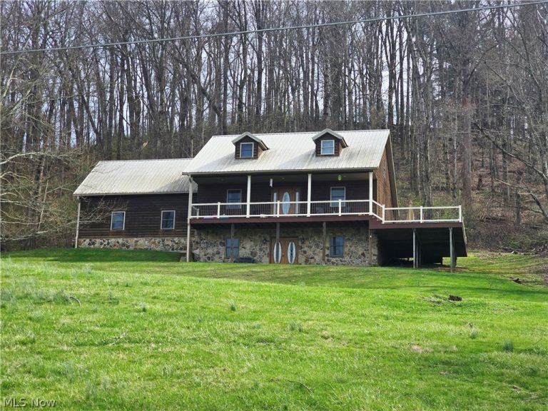 1865 Cassingham Hollow Drive, Coshocton, OH - Photo 2