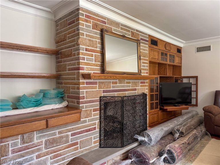 1011 Park Circle, Girard, OH - Photo 8