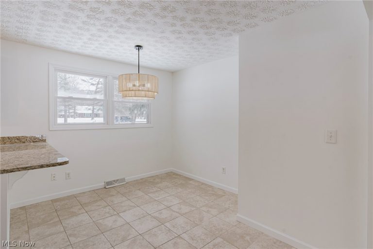 4290 Brainard Road, Orange, OH - Photo 8