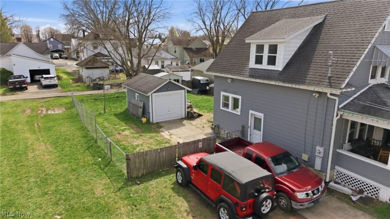 2318 Clement Avenue, Parkersburg, WV - Photo 6