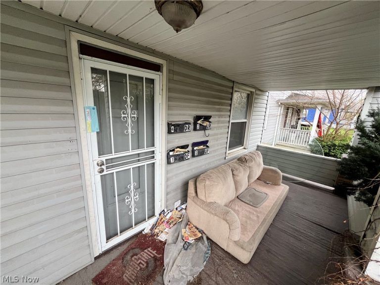 6538 Newman Avenue, Cleveland, OH - Photo 5