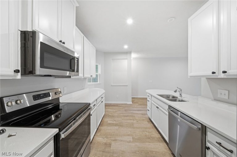 1637 Mud Brook Lane, Akron, OH - Photo 5