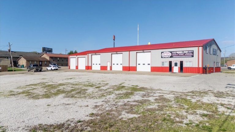 1010 10th Street, Vienna, WV - Photo 3