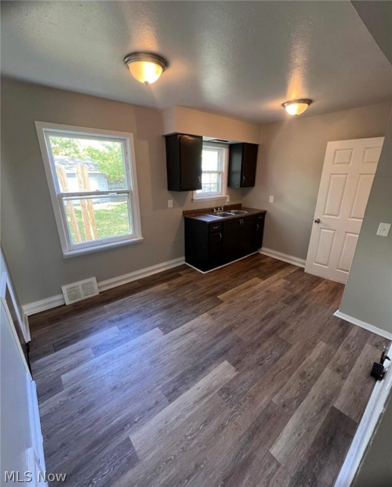 4468 156th Street, Cleveland, OH - Photo 3