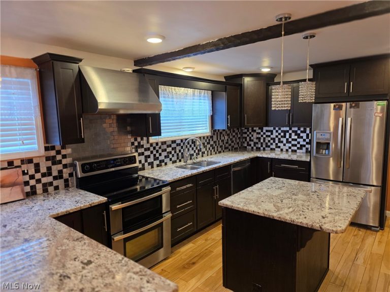 5820 Wilson Mills Road, Highland Hills, OH - Photo 4