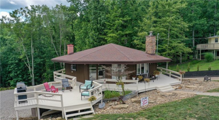 6 Latonka Trail, Malvern, OH - Photo 2