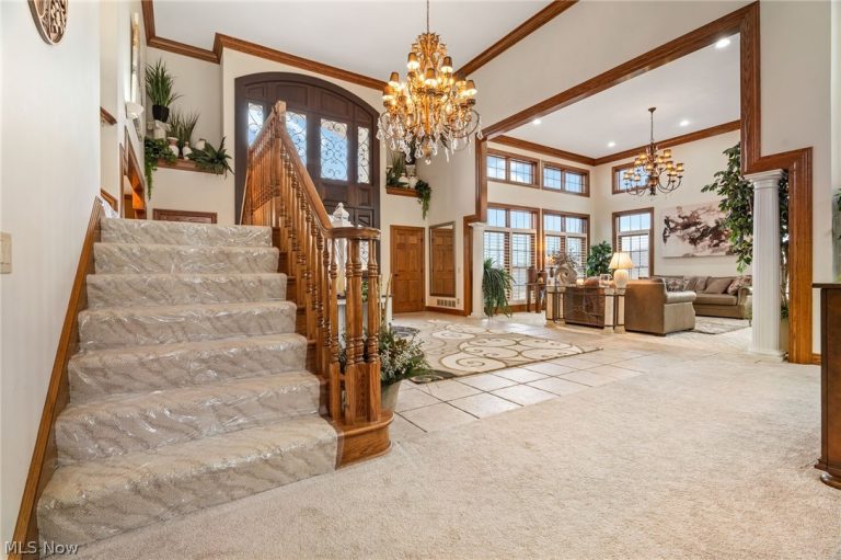 1311 Chantilly Circle, Canton, OH - Photo 8