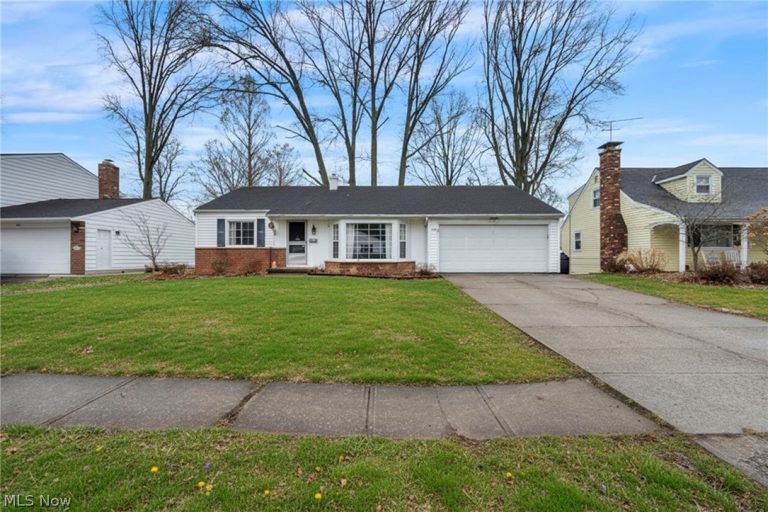 337 University Avenue, Elyria, OH - Photo 2