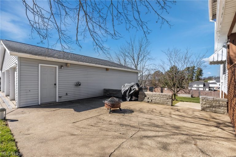 100 Church Street, Wintersville, OH - Photo 8