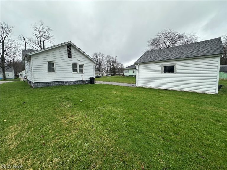 1312 Hamlin Drive, Ashtabula, OH - Photo 8
