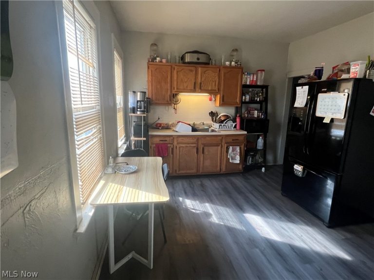 3688 15th Street, Cleveland, OH - Photo 4