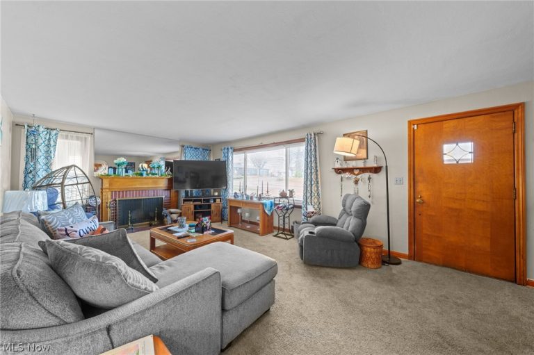 1410 Colonial Boulevard, Canton, OH - Photo 6