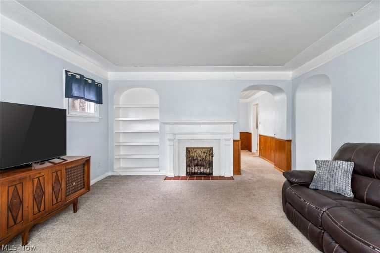 2330 16th Street, Cuyahoga Falls, OH - Photo 4