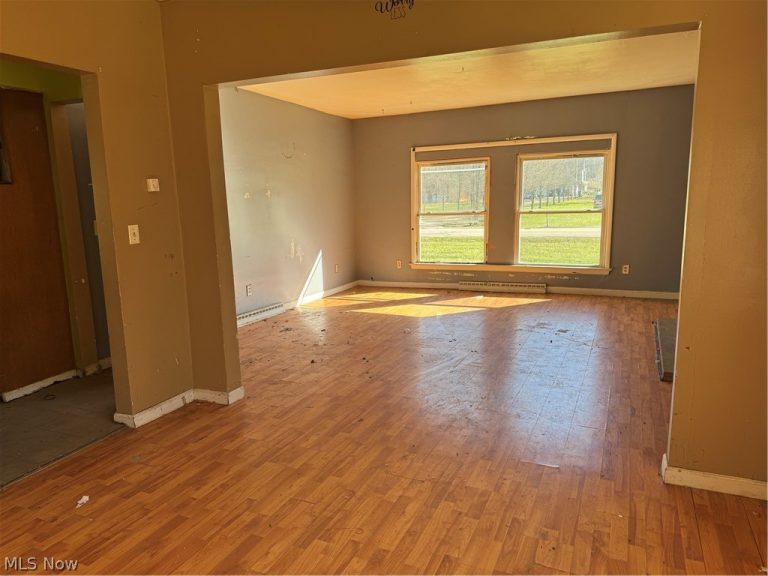 26958 Schady Road, Olmsted Twp, OH - Photo 5