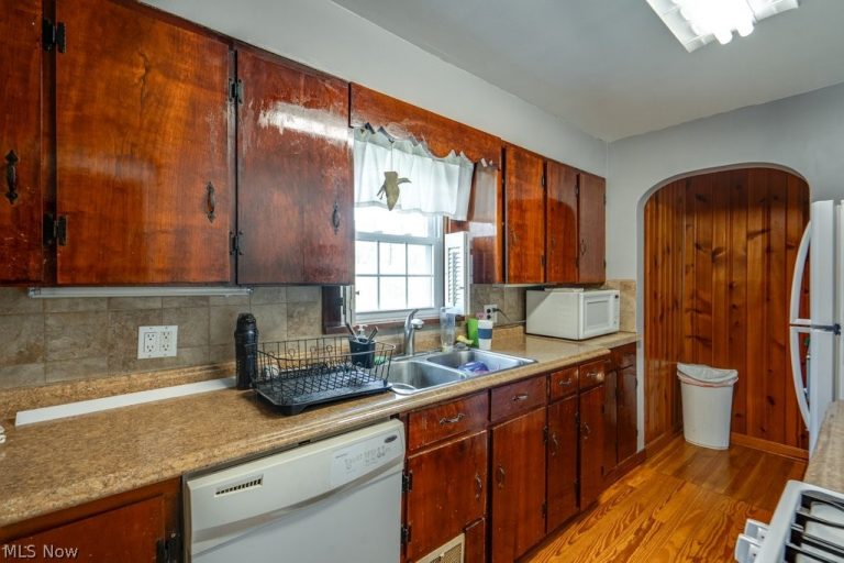 144 Church Street, Doylestown, OH - Photo 8